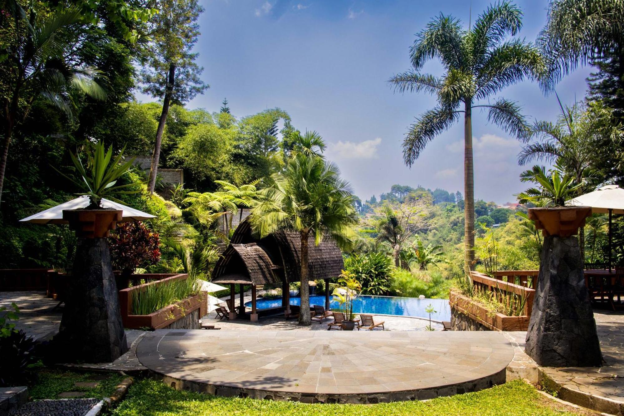 Sangria Resort And Spa Lembang Eksteriør bilde
